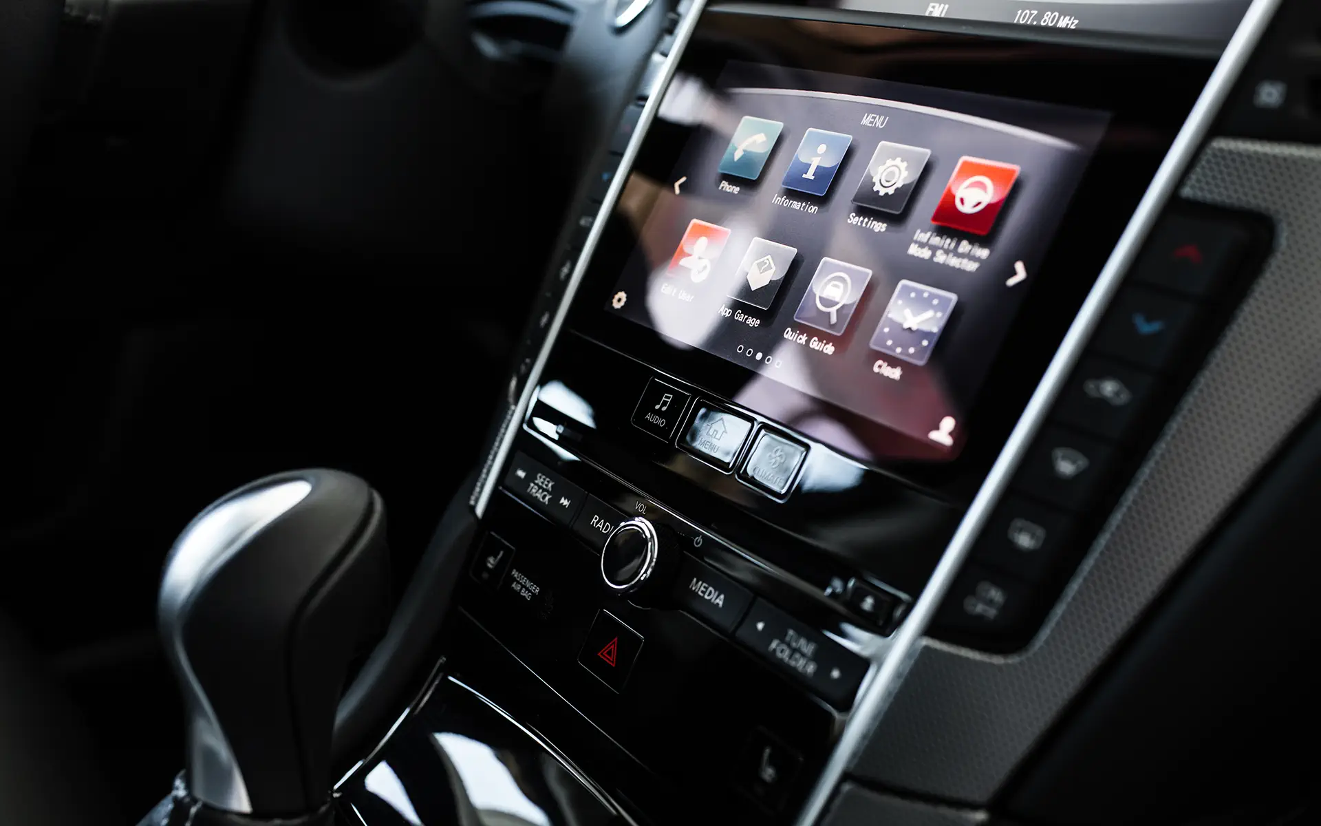 Android touchscreen head unit with Apple CarPlay fitted by Radio Waves, Gqeberha